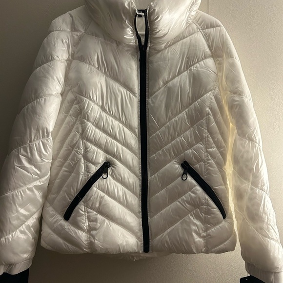 Guess Shiny Cream Puffer Jacket - Picture 2 of 6